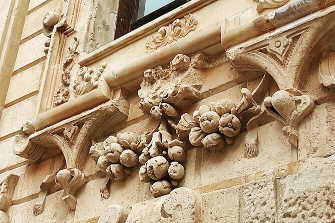 Strolling through Lecce - Piazza Sant’Oronzo and the Roman Amphitheatre