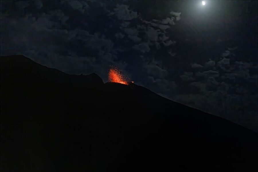 Stromboli: Sunset Trekking at Sciara del Fuoco - Why this Stromboli sunset hike is worth your time
