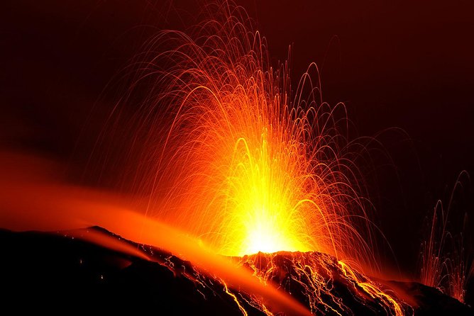 Stromboli: sunset trekking to Sciara del Fuoco - Ashàra - What makes this Stromboli hike special