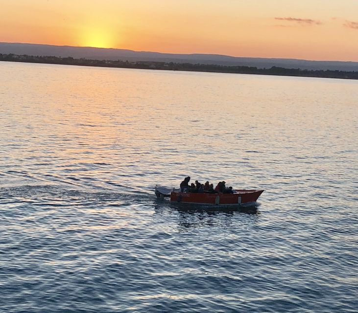 Syracuse: Boat Trip of Ortigia Island and Sea Caves - The smaller harbor and Ortigia canal