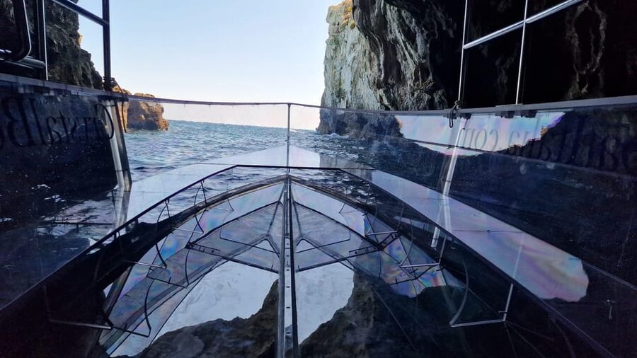 Syracuse: Coast and Sea Caves Full Transparent Boat Tour - Guides who shape the mood