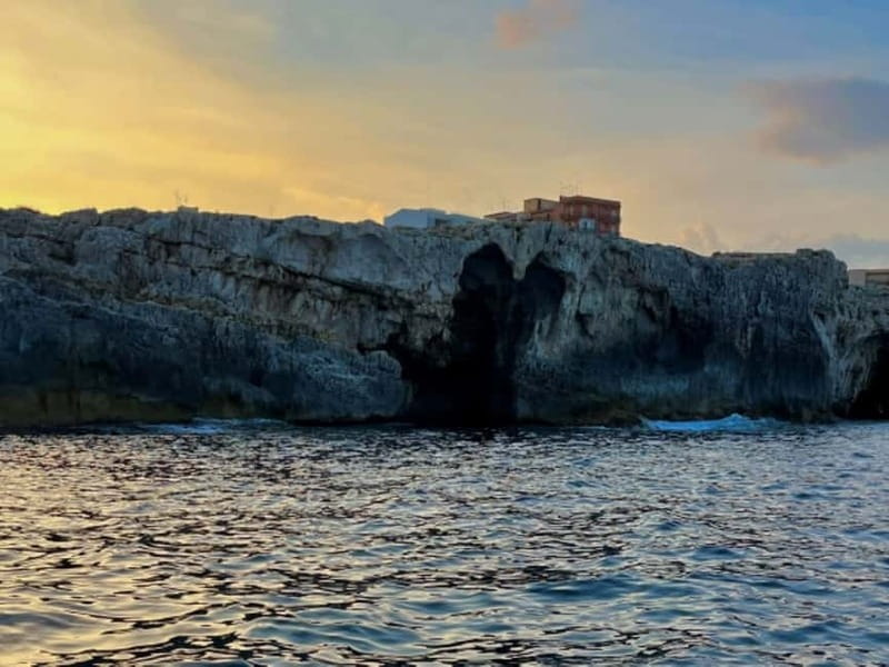 Syracuse: Ortigia Island and Sea Caves Boat Tour with Drinks - Prosecco, Swimming, and the Social Mood