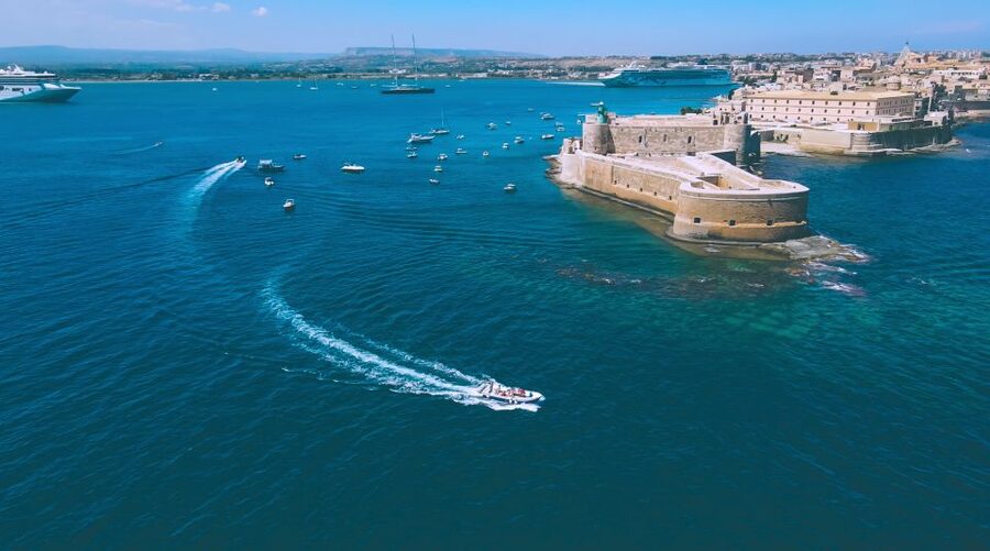 Syracuse: Pillirina, Ortigia, and Sea Caves Tour by Boat - Inside Grotta con i Coralli