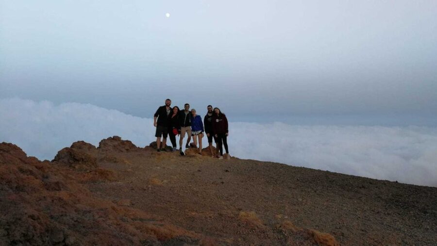 Taormina: Mount Etna Sunset Tour with Cave Visit and Tasting - Guide quality and group feel