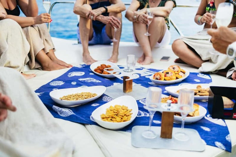 Taormina: Sunset Boat Tour with Dolphin Watching & Aperitif - Practical Tips for a Better Evening
