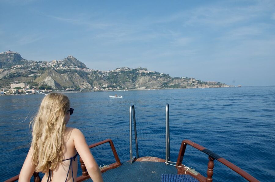 Taormina: White Lotus Tour - Sailing from Giardini Naxos toward Taormina