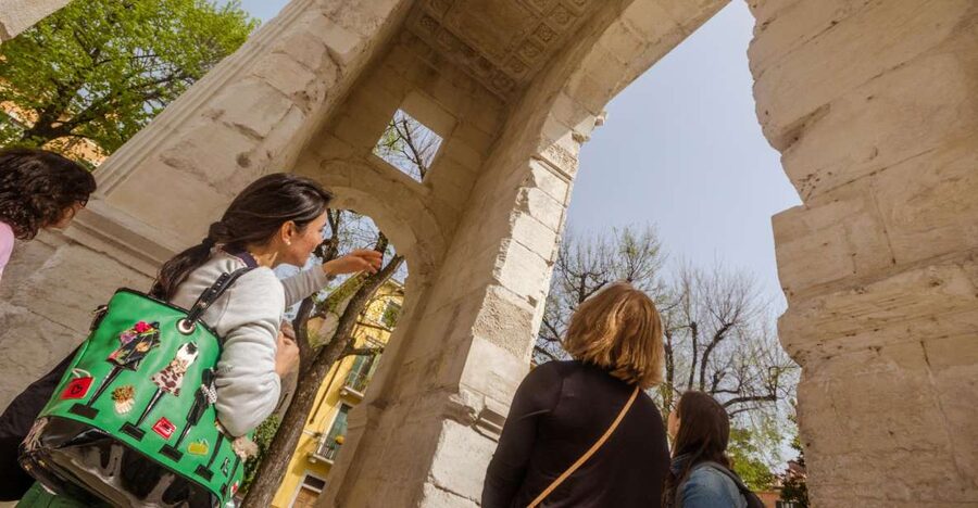 The Highlights of Verona Small Group Walking Tour - Arco dei Gavi and the Roman Footprint