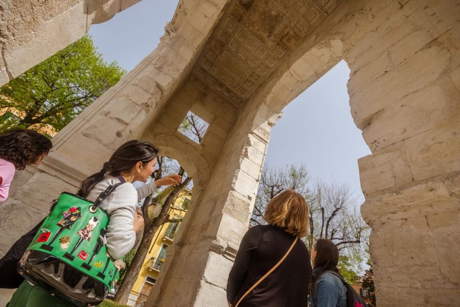 The Highlights of Verona Small Group Walking Tour - Piazza Bra and the Road to the Arena