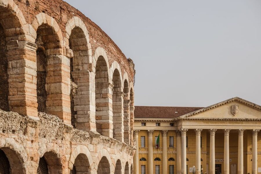 The Highlights of Verona Small Group Walking Tour - Verona Arena: The Tour’s Grand Finish