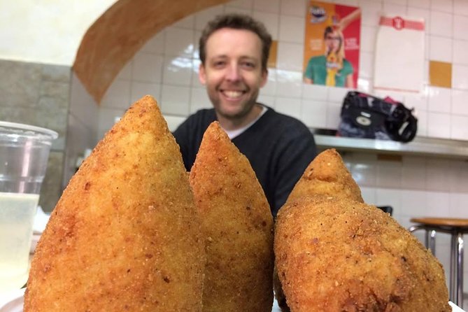 The Original Catania Street Food and Market Tour by Streaty - Tasting local specialties in Piazza Mazzini