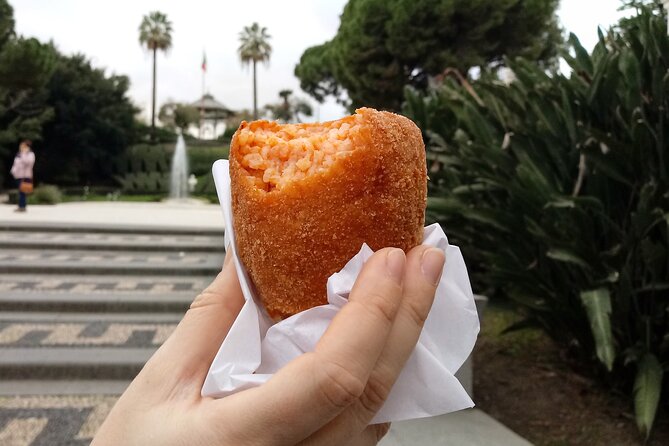 The Original Catania Street Food and Market Tour by Streaty - Finding quieter specialties at Piazza dei Quattro Canti