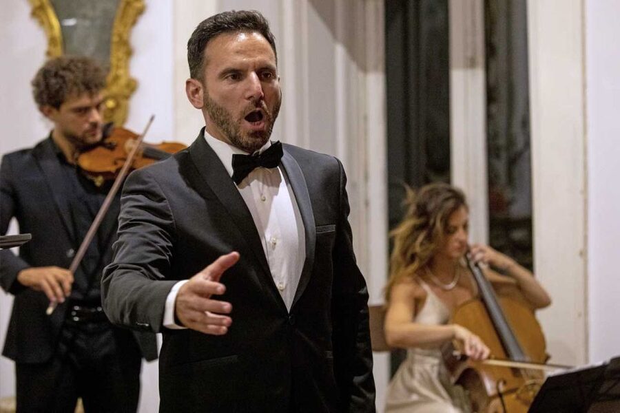 The Three Tenors in Sorrento: Opera Arias, Naples and Songs - Seating, Phones, and Small Practical Matters