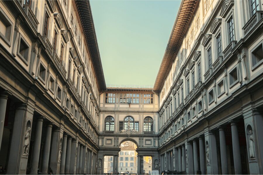 The Uffizi Gallery Florence Small group Guided tour - A short route with a useful purpose