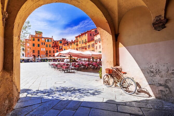 Tipsy Tour: Guided Bar Crawl In Florence with Dark History - What you actually receive for $78.64