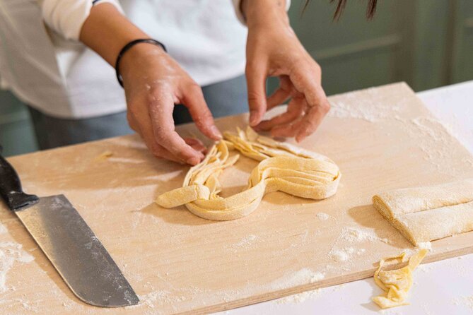 Top Class of Ravioli, Fettuccine and Tiramisu Workshop in Rome - Ravioli with butter and sage