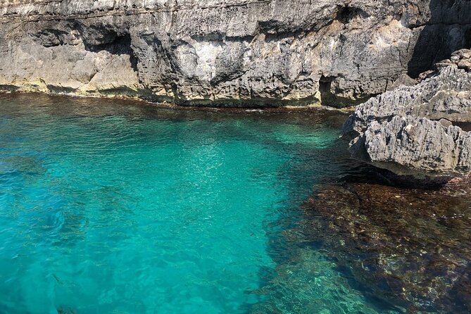 Tour 3h and half visit of all the caves, bathroom stop and aperitif - Seeing the Ionian caves from close range