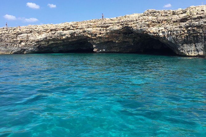 Tour 3h and half visit of all the caves, bathroom stop and aperitif - The Felloniche Spiaggia swimming stop