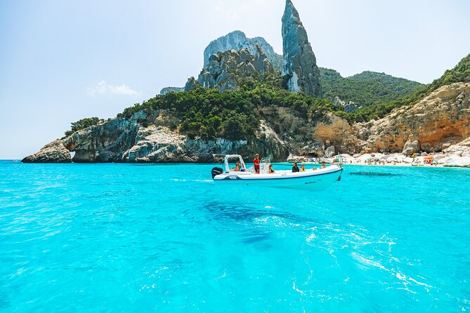 Tour along the coast of Baunei: a unique experience - Cala Mariolu, the first long beach stop