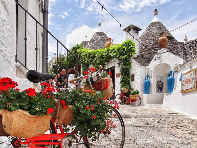 Tour of Alberobello and Guide to Matera, from Bari - Meeting the bus at Bari’s waterfront area