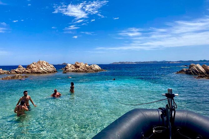Tour of the Archipelago of La Maddalena ecofriendly - Ninety minutes at Porto della Madonna