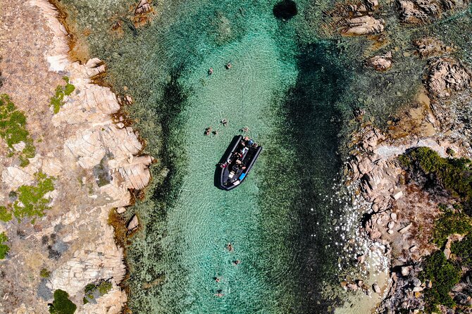 Tour of the Archipelago of La Maddalena ecofriendly - Pink Beach from the water