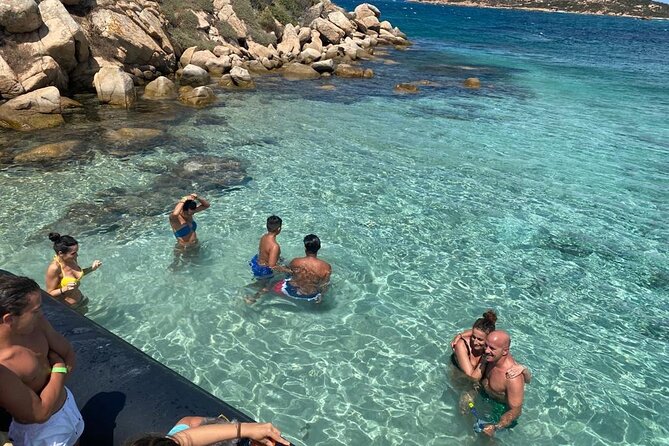 Tour of the Archipelago of La Maddalena ecofriendly - An hour in La Maddalena town