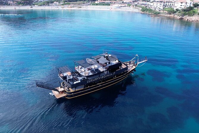 Tour of the Archipelago of La Maddalena ecofriendly - The early route: Bear Rock and Porto Rafael