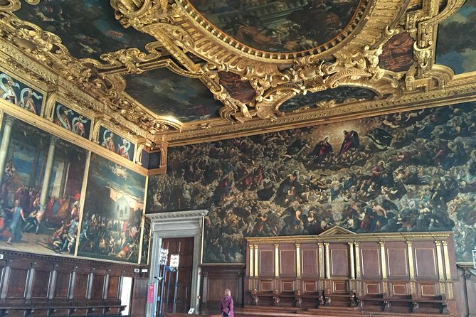 Tour of Venice in Doge's Palace and St Mark's Basilica - Group size, pace, and physical demands