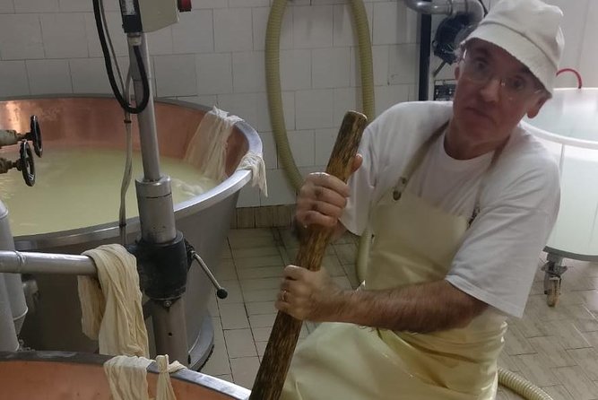 Tour Parmigiano Reggiano dairy and Parma ham - Why this Parma food tour is worth your time