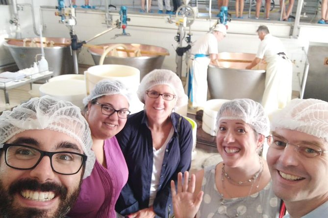 Tour Parmigiano Reggiano dairy and Parma ham - Watching Parmigiano Reggiano take shape