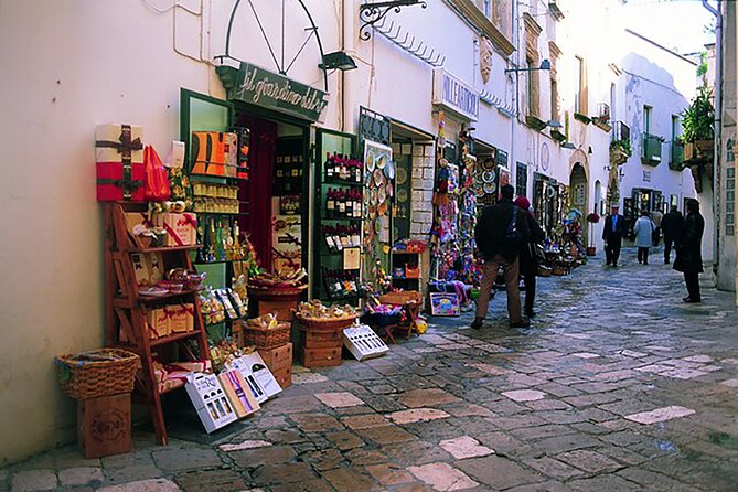 Tour to 4 Towns of Salento: Otranto, Leuca, Gallipoli, Galatina - Gallipoli: a fortified old town on an island