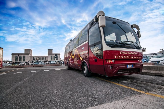 Tramvia Napoli: Easy Drop-On Drop-Off Tour to Explore Naples - The guide and commentary: a real strength