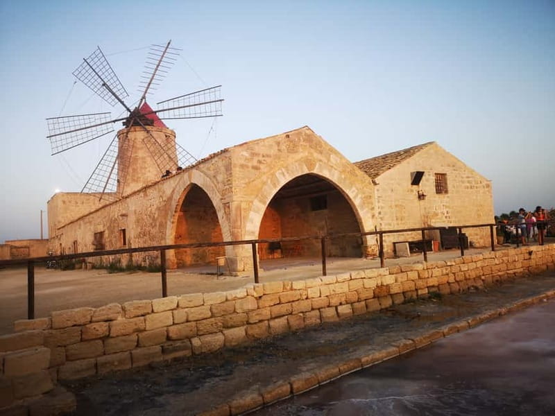 Trapani: 2-Hour Salt Flats Tour - The viewpoint and the best light of the day