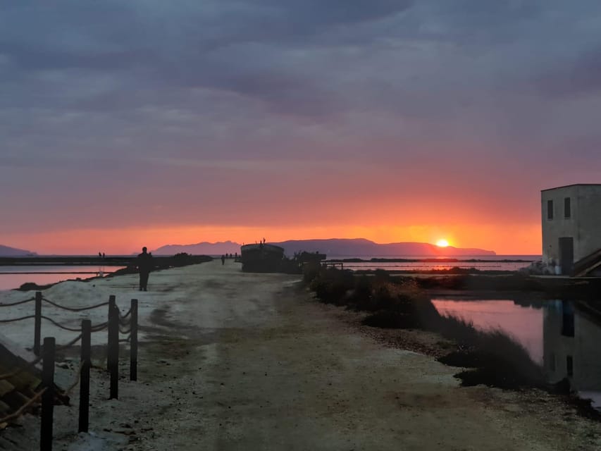 Trapani: Salt Pans Sunset Tour and Flamingo Way - The Culcasi Salt Mine and its historic windmill