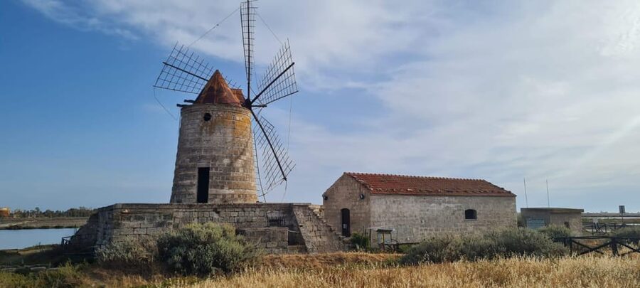Trapani: Salt Pans Sunset Tour and Flamingo Way - The Salinaro trail and the final sunset