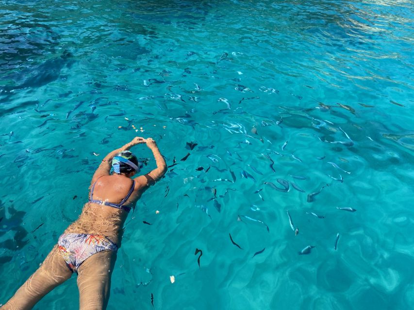 Tropea: Capo Vaticano Boat Trip with Snorkeling & Drink - Boat size, comfort, and group expectations