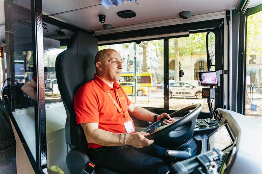 Turin: Hop-on Hop-off Bus Tour with 24 or 48-Hour Ticket - Red Line: the best first ride through the city center