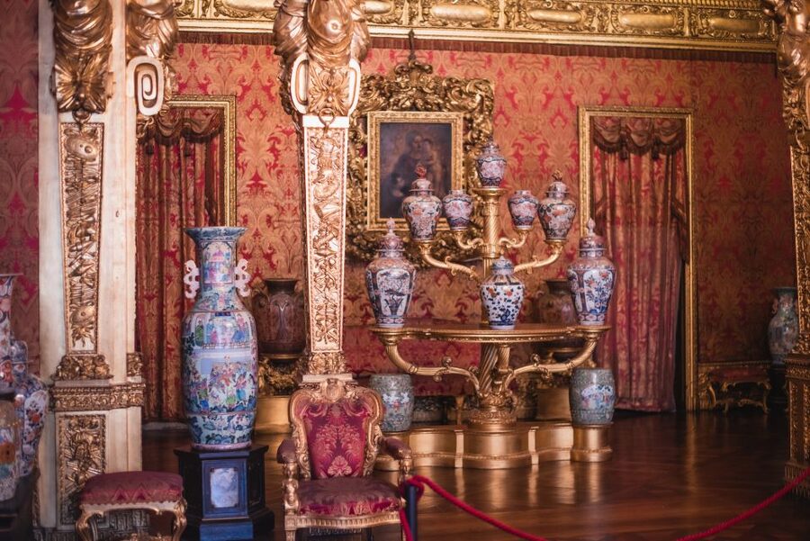 Turin: Savoy Royal Palace Small Group Guided Tour - Is $58 a fair price for 90 minutes?