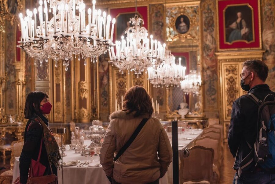 Turin: Savoy Royal Palace Small Group Guided Tour - How the guides shape the experience