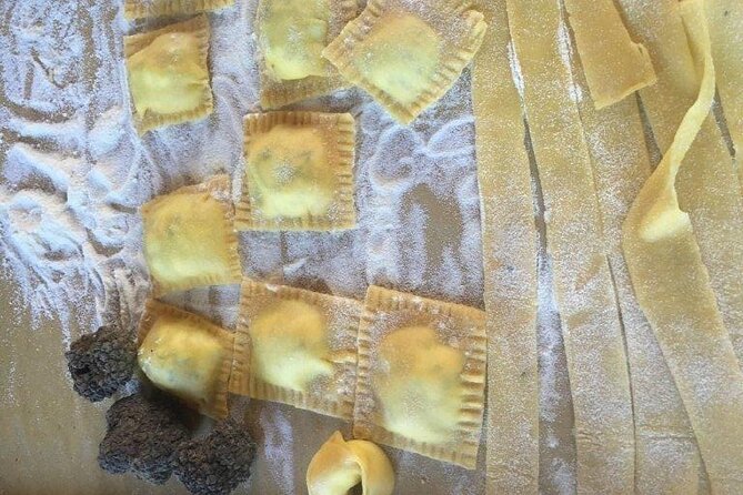 Tuscan Cooking Class - Why the small group improves the class