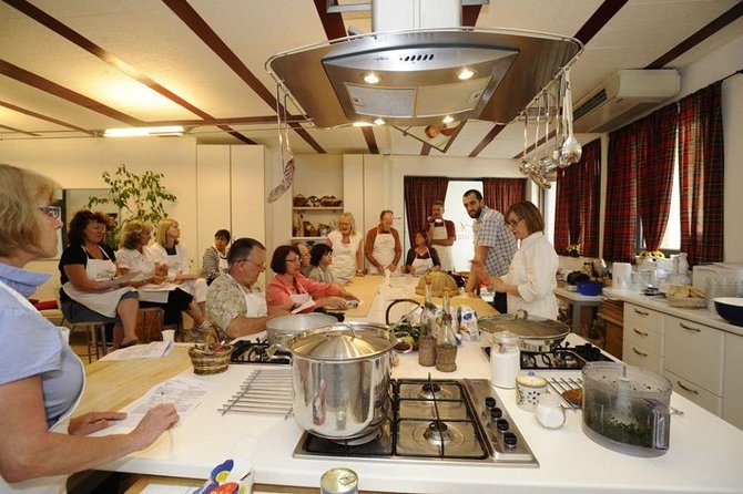 Tuscan Cooking Class in Central Siena - Main course: meat, potatoes, and Tuscan habits