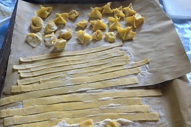 Tuscan Cooking Class - Bruschetta, cheese, and the opening courses