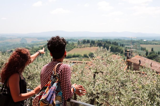 Tuscany: Day Trip to Pisa, Siena, San Gimignano, and Chianti - Lunch at the family-run winery