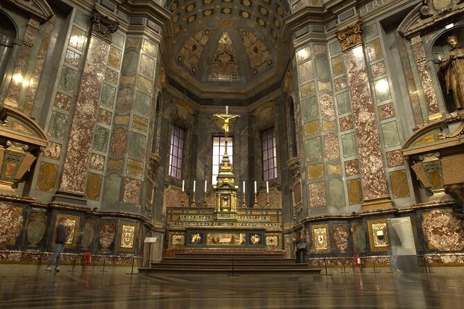 Uffizi Gallery Small Group Tour with Guide - Guide quality makes the biggest difference