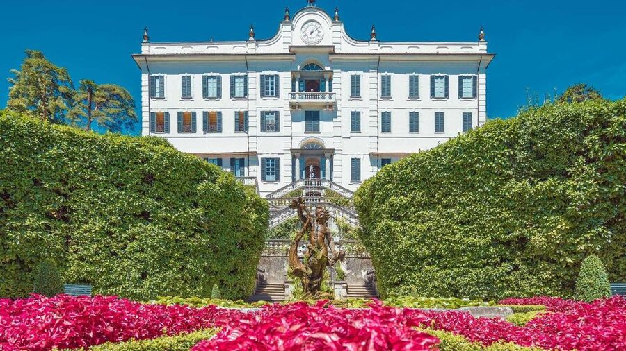 Varenna: Lake Como Premium Shared Cruise - Leaving Varenna and reaching Villa Melzi