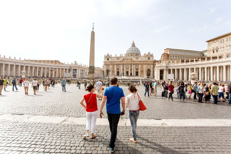 Vatican City: Skip-the-Line Vatican Museums & Sistine Chapel - Entering the Vatican Museums without the ticket line