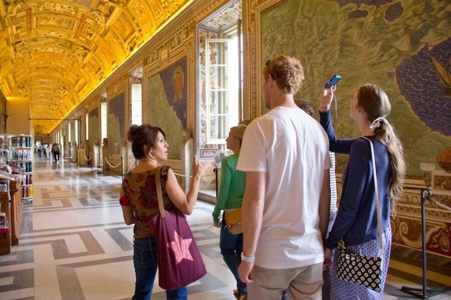 Vatican: Early Entry to Museums, Sistine Chapel & St Peter's - The practical drawbacks to keep in mind