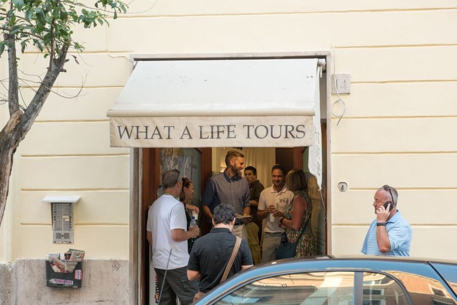 Vatican: Early Entry to Museums, Sistine Chapel & St Peter's - Finding the office on Via Santamaura