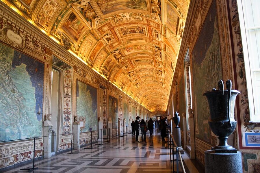 Vatican Museums, Sistine Chapel and St. Peter's Guided Tour - Should you book the Vatican guided tour?
