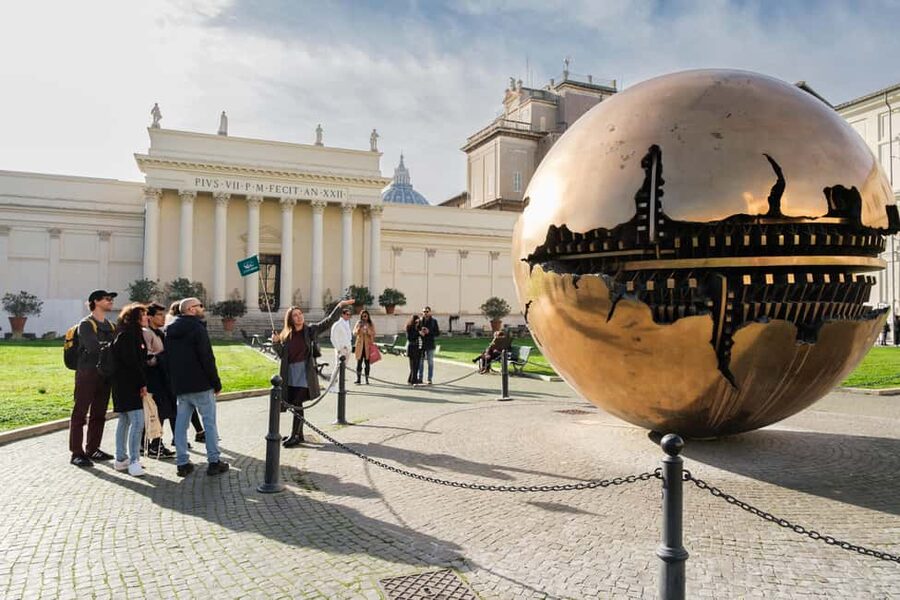 Vatican Museums & Sistine Chapel Guided Tour - What the guide changes